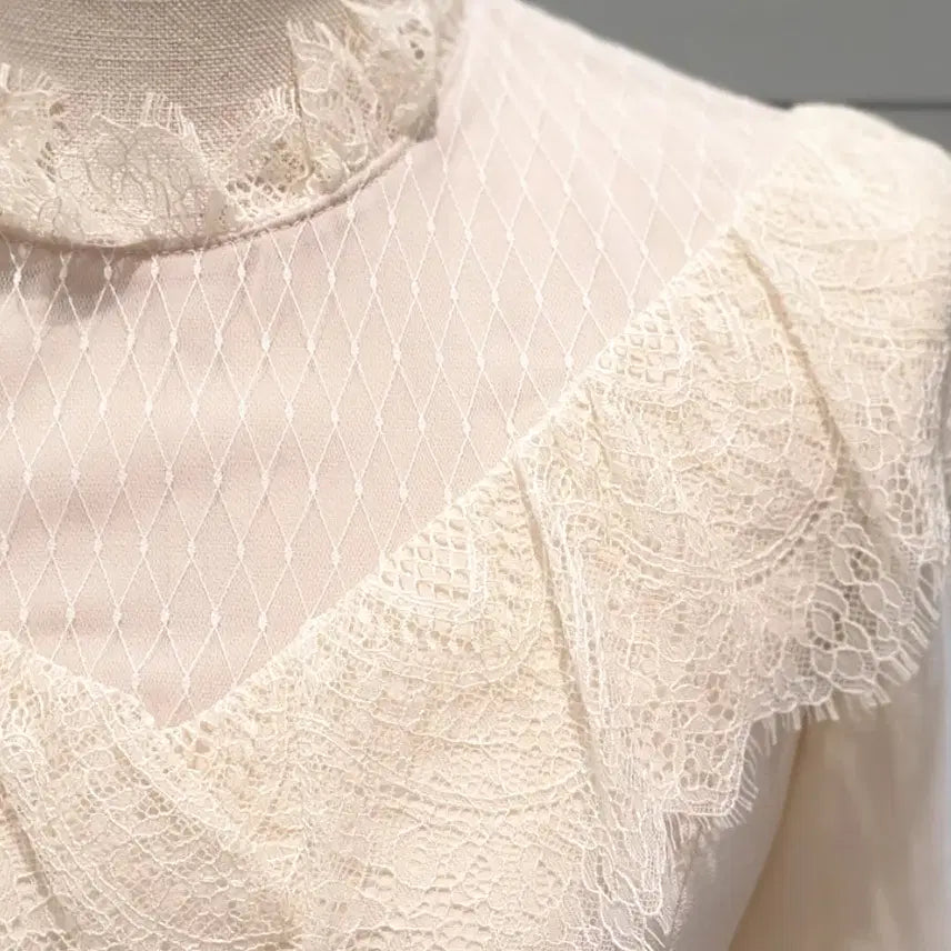 [BUNJANG] It Michaa Lace Neck Dress / 잇미샤(it michaa) 레이스넥 원피스 44