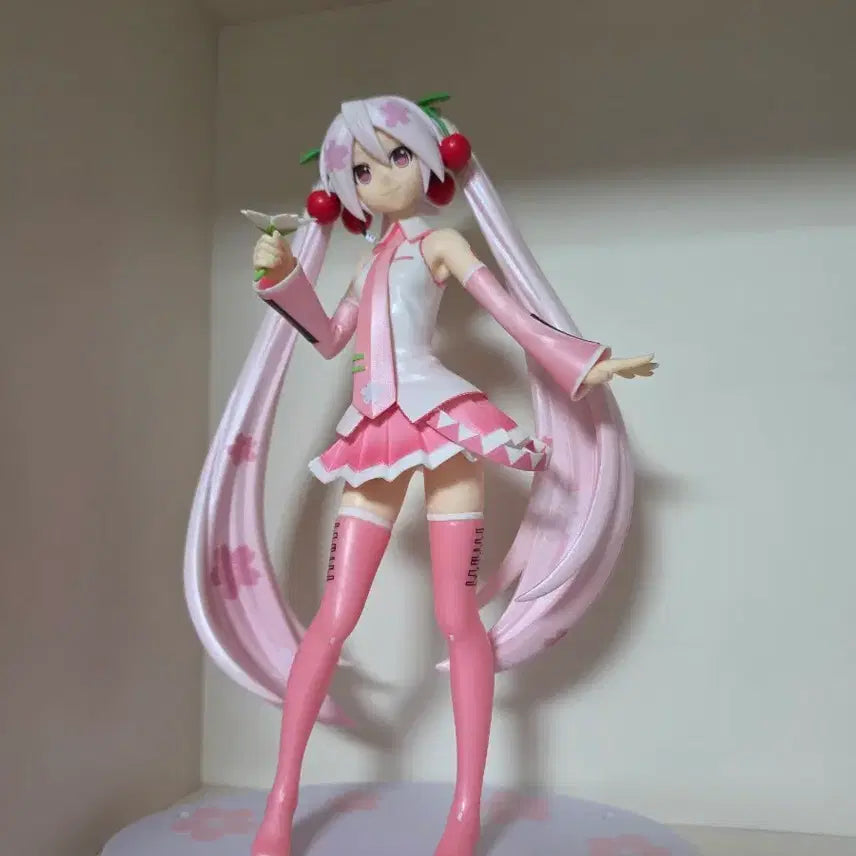 [BUNJANG] Hatsune Miku Sakura Miku Figure / 하츠네 미쿠 사쿠라 미쿠 피규어