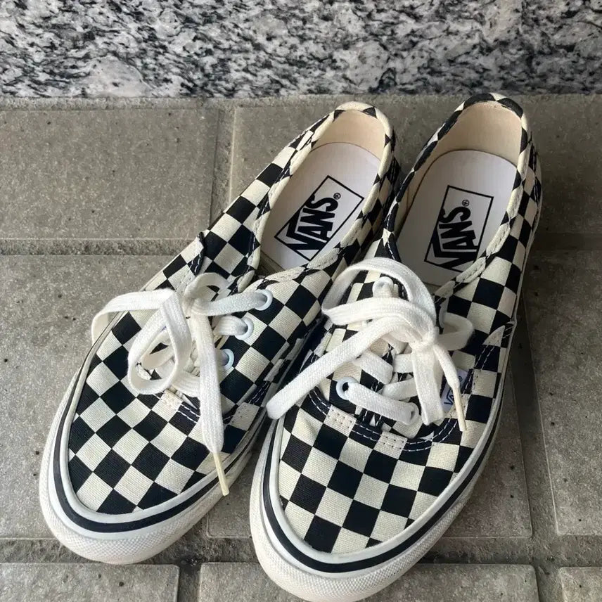 [BUNJANG] Vans Anaheim Authentic Checkerboard Style 44 Shoes / [실착3회] 반스 애너하임 어센틱 체커보드 스타일44 230