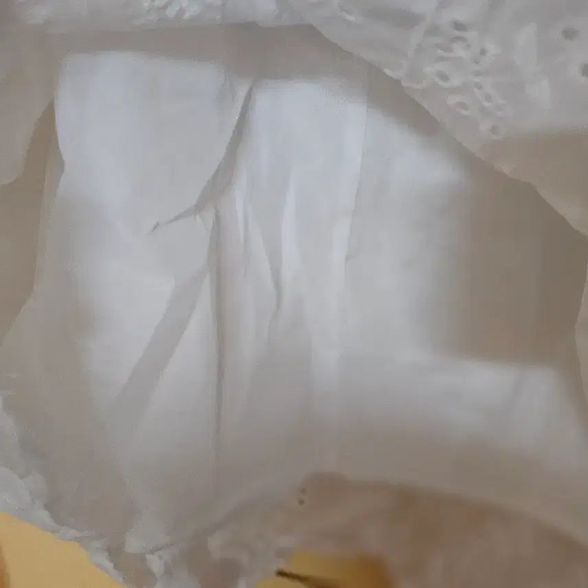 [BUNJANG] White Punching Lace Mini Dress / 화이트 펀칭 끈원피스
