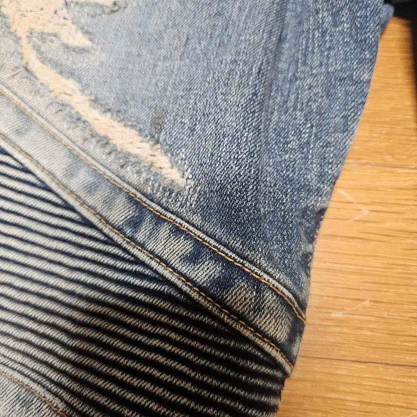 [BUNJANG] Balmain Distressed Wash Jeans (Size 31) / 발망 디스 데미지 워싱 청바지(31)