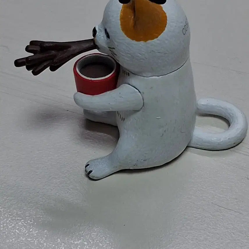 [BUNJANG] Coffee Spitting Cat Figurine / 커피 뿝는 고양이 피규어 판매합니다!