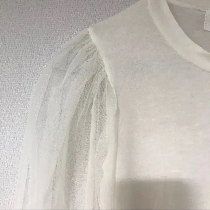 [BUNJANG] Sheer Puff Sleeve Spandex Knit Top / 시스루 퍼프 소매 스판 니트