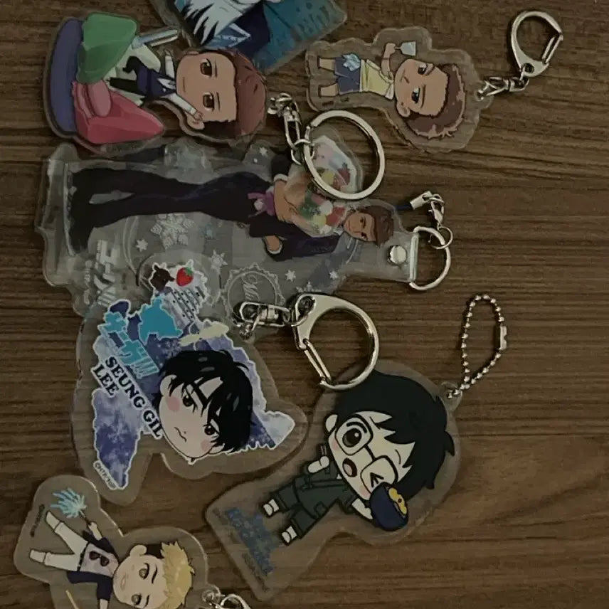 [BUNJANG] Yuri!!! on Ice Rubber Strap, Acrylic Charm, and Keychain Bundle Set / 유리온아이스 일괄 판매
