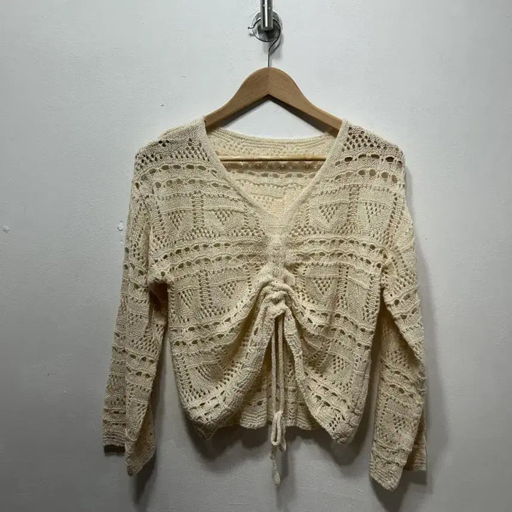 [BUNJANG] Ivory Crochet Punching Shirring Knit Cardigan / 아이보리 크로셰 펀칭 셔링 니트 가디건