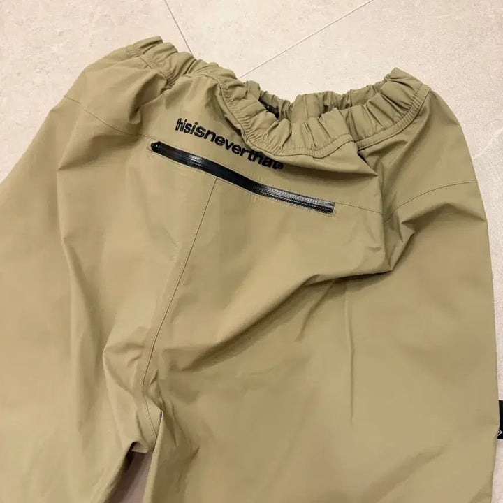 [BUNJANG] thisisneverthat GORE-TEX Pants Khaki / 디스이즈네버댓 고어텍스 팬츠 카키