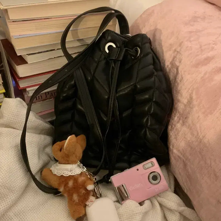 [BUNJANG] Zara Quilted Bucket Backpack - Black / ZARA 자라 퀼팅 버킷 백팩 블랙 가방