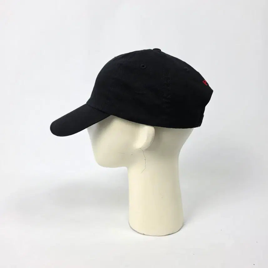 [BUNJANG] Black Embroidered Red Logo Ball Cap / 블랙 자수레드로고 볼캡 모자 free. 0325
