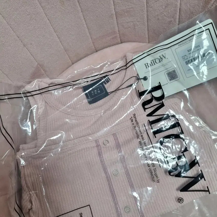 [BUNJANG] Pink Off-Shoulder Knit Top / 핑크 오프숄더 니트 탑 새상품 팔아요