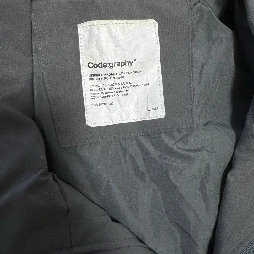 [BUNJANG] Code Graphy 2-Way Tech Jacket (Charcoal) / 코드그라피 2-WAY 테크 자켓 (차콜)