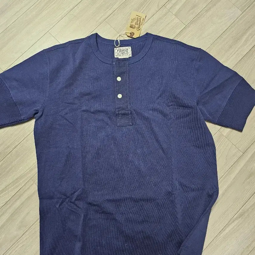 [SOLD OUT] 브론슨 헨리넥 네이비 L 택 있는 새것