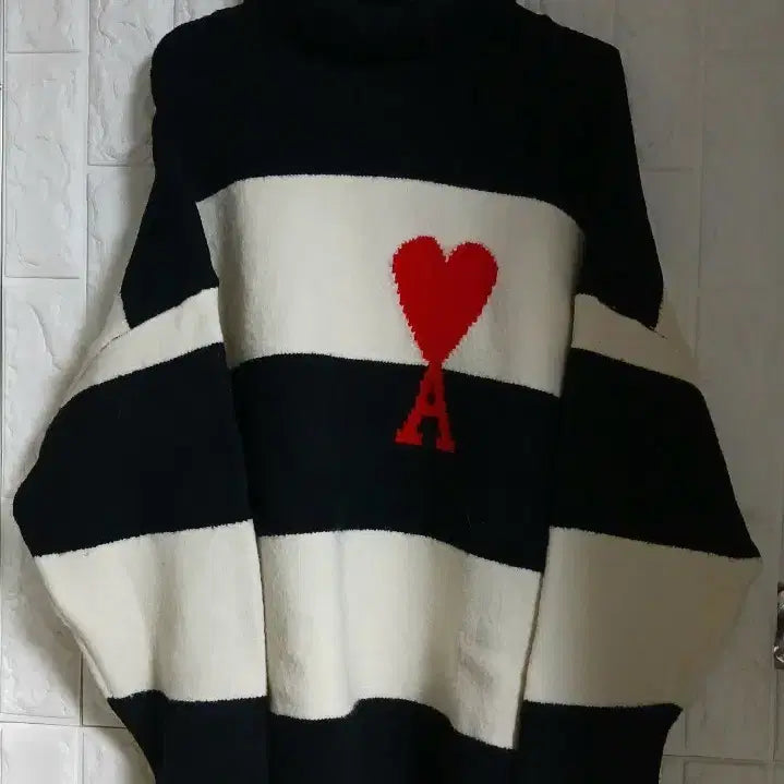 [BUNJANG] Ami Heart Logo Stripe Knit / 아미 하트 로고 스트라이프 니트