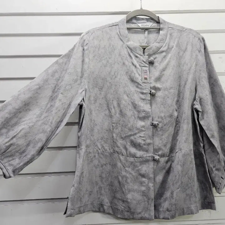 [BUNJANG] Rasca Punggi Inyeon Gray Three-Quarter Sleeve Blouse / 라스카  풍기인견 그레이 칠부소매 블라우스/보물찾기천사