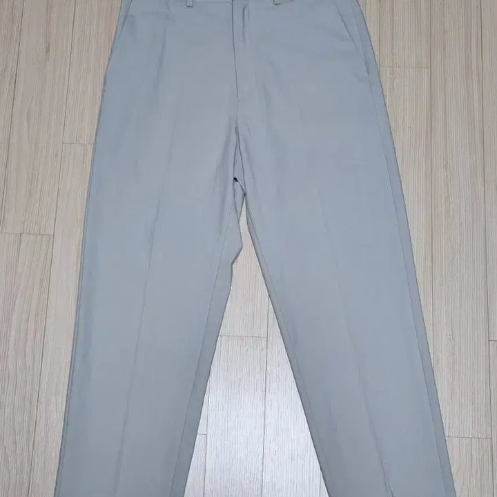 [BUNJANG] Mergo X Views Coolmax Regular Crop Pants Beige / [메르고X뷰스] 쿨맥스 레귤러 크롭 팬츠 [베이지] M