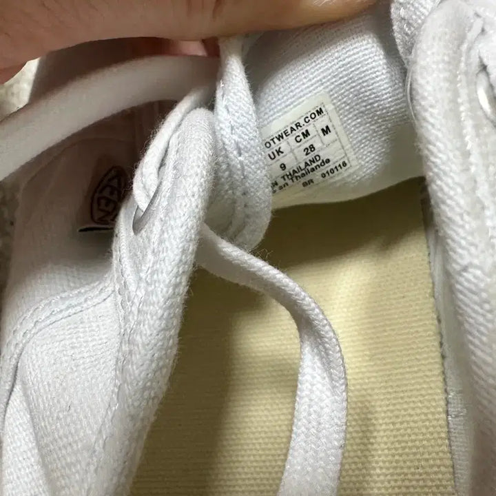 [BUNJANG] KEEN White Sneakers 280 / 킨 KEEN 화이트 스니커즈 280