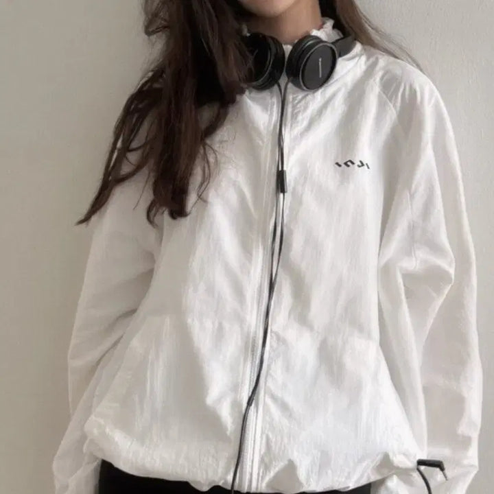 [BUNJANG] Inji Active Windbreaker White / 인지액티브 바람막이 화이트