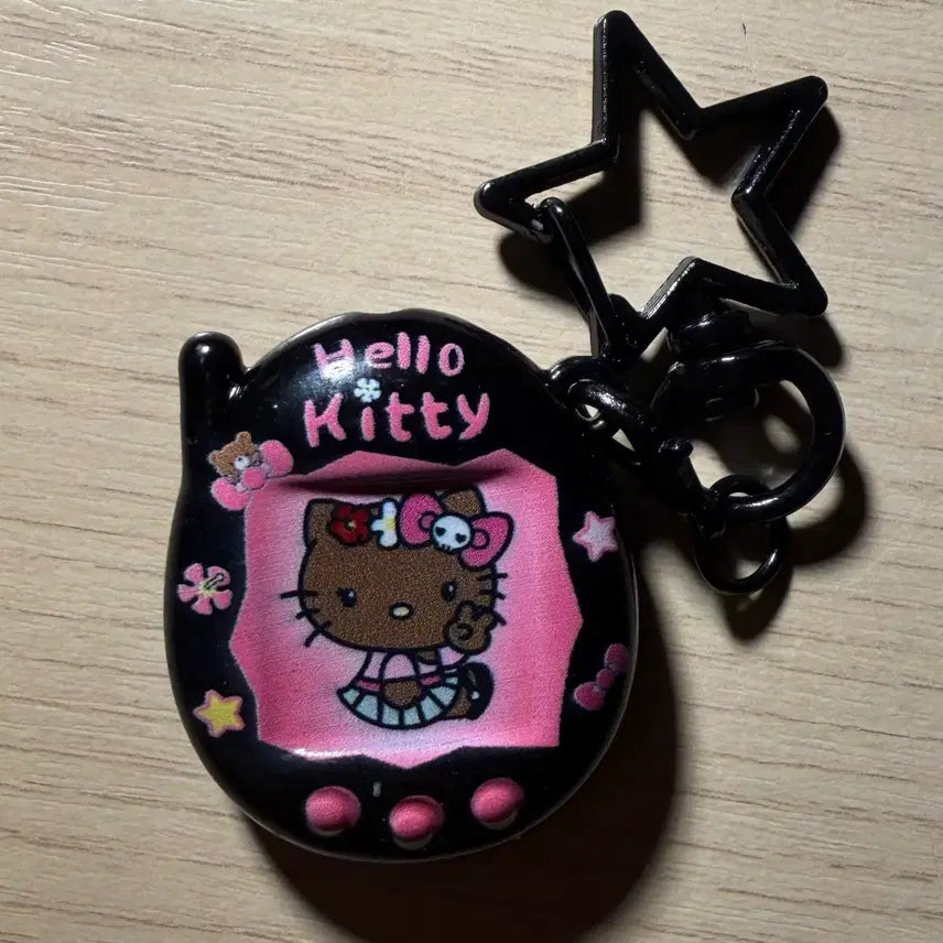 [BUNJANG] Hello Kitty Tamagotchi Keychain / 키티 다마고치 키링
