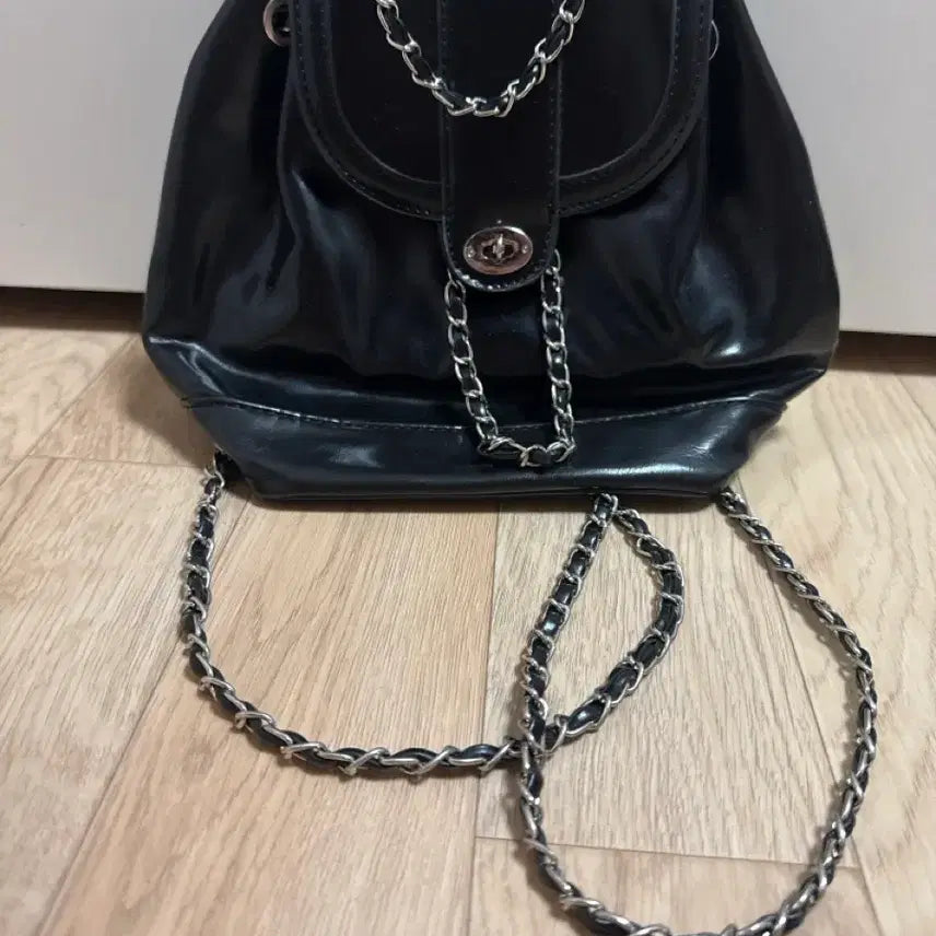 [BUNJANG] Black Chain Drawstring Backpack / (새상품) 블랙 체인 백팩 복조리 가방