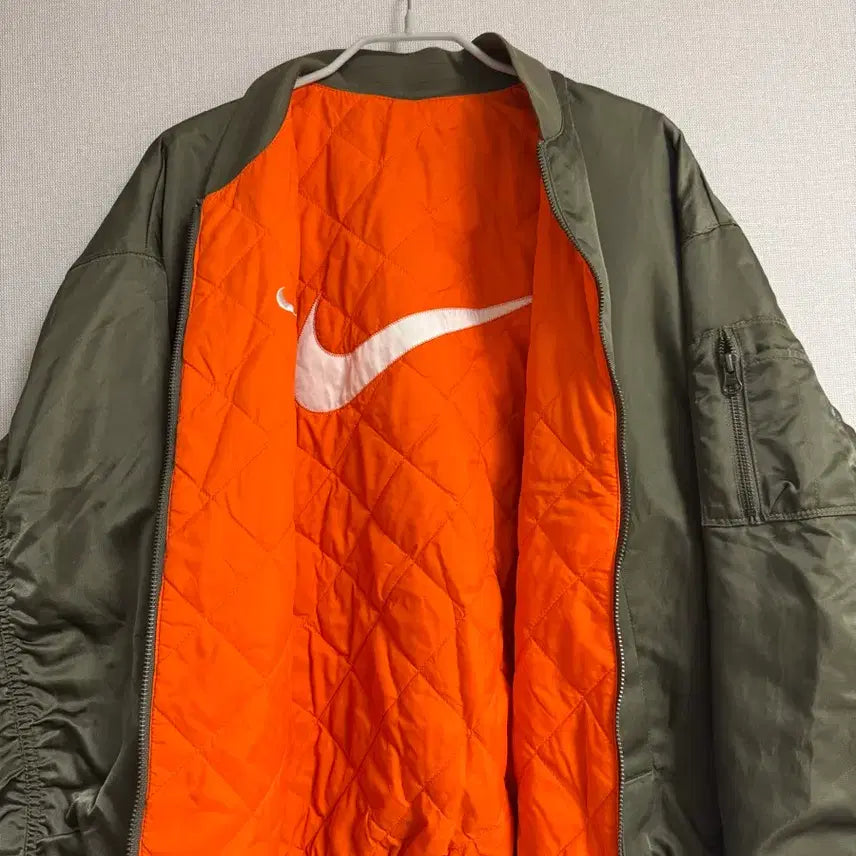 [BUNJANG] Nike Reversible Varsity Bomber Jacket Khaki/Orange / 정품))나이키 리버시블 양면 바시티 항공점퍼 카키/오렌지 양면점퍼