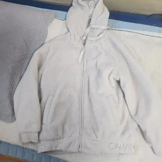 [BUNJANG] Calvin Klein Ivory Fleece Zip-Up / 캘빈클라인 아이보리 후리스 집업