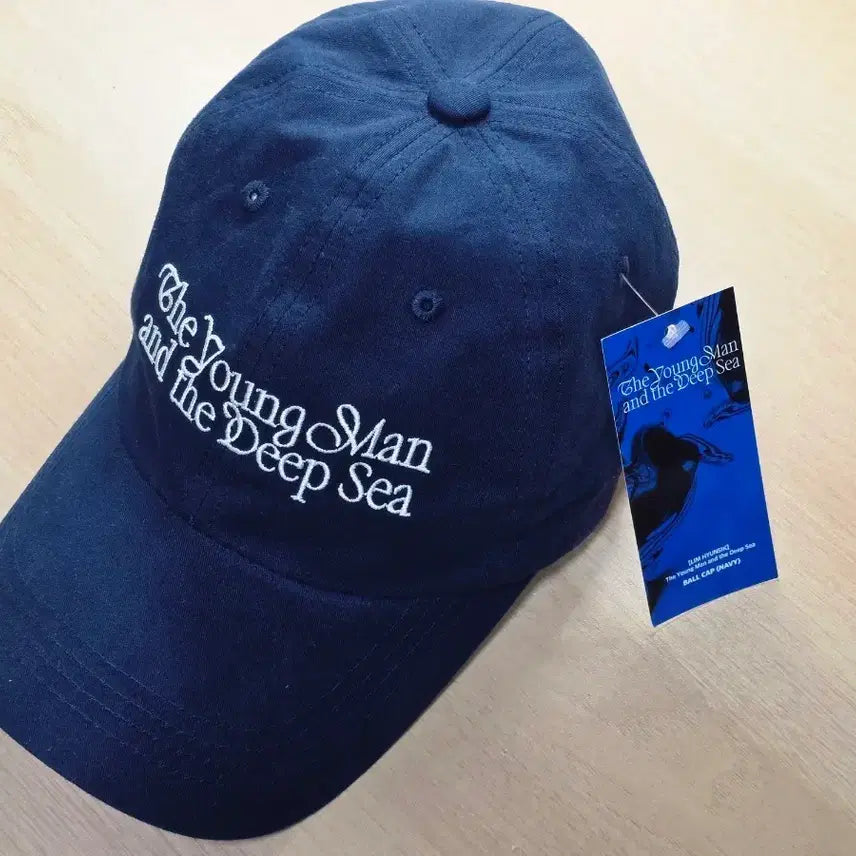 [BUNJANG] Im Hyunsik The Boy Next Door and the Deep Sea Exhibition Goods Navy Cap / 임현식 더영맨앤드더딥씨 전시회 굿즈 모자