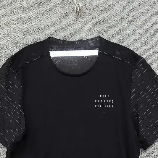 [BUNJANG] Nike Black Training T-Shirt (M) / 나이키 블랙 트레이닝 반팔티 M