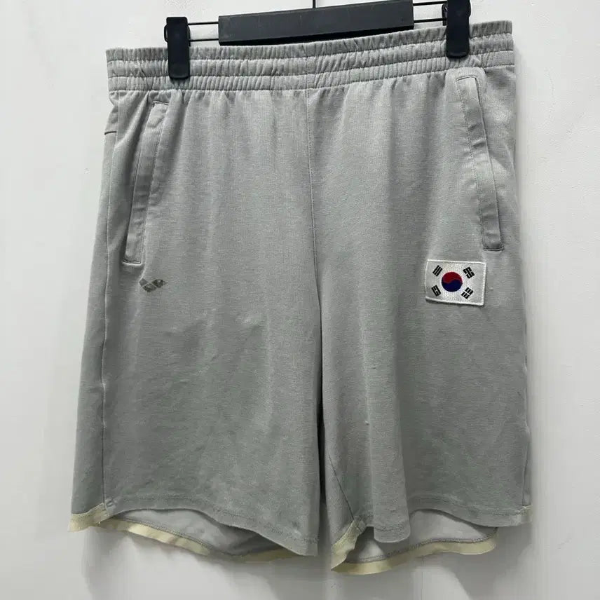 [BUNJANG] Arena Flag Patch Shorts Grey M / [만원 아라비아빈티지]아레나 국기 패치 반바지 그레이 M