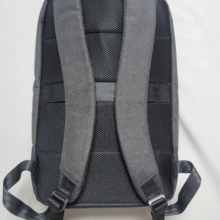 [BUNJANG] National Geographic Trevia Backpack / 내셔널지오그래픽 트레비아 백팩