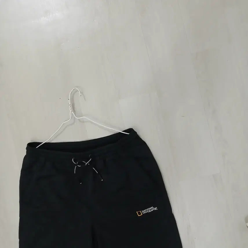 [BUNJANG] National Geographic Black Shorts Size 32 / 내셔널지오그래픽 블랙 반바지 정품 32