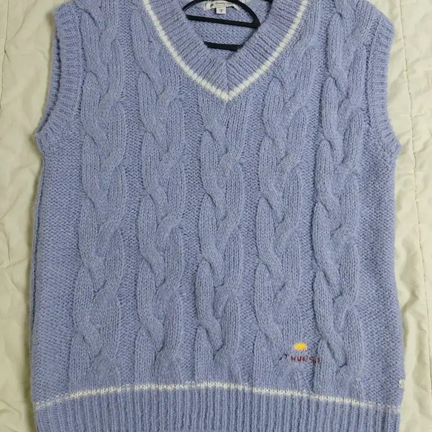 [BUNJANG] Thursday Island Knit Vest Sweater / 써스데이아일랜드니트베스트 스웨터조끼55~66