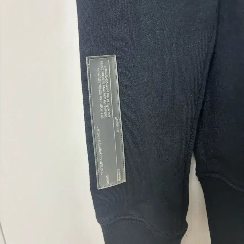 [BUNJANG] Off-White Sweatshirt / 오프화이트 맨투맨