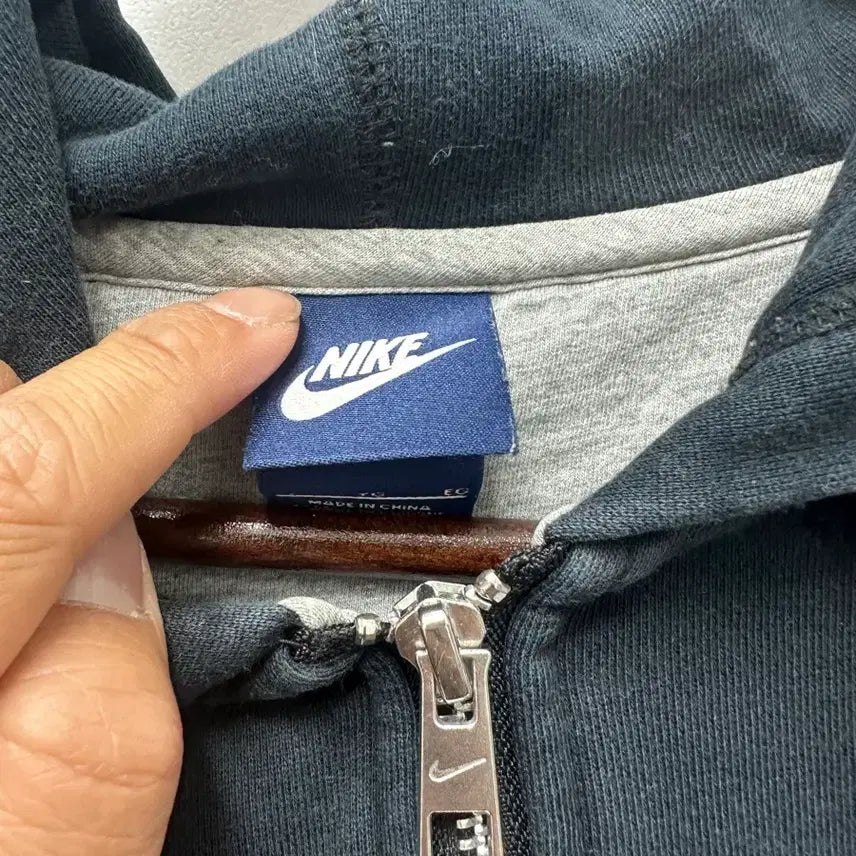 [BUNJANG] Nike Black Hooded Zip-Up Jacket Size 105 / [만원 아라비아빈티지]나이키 블랙 후드집업 105