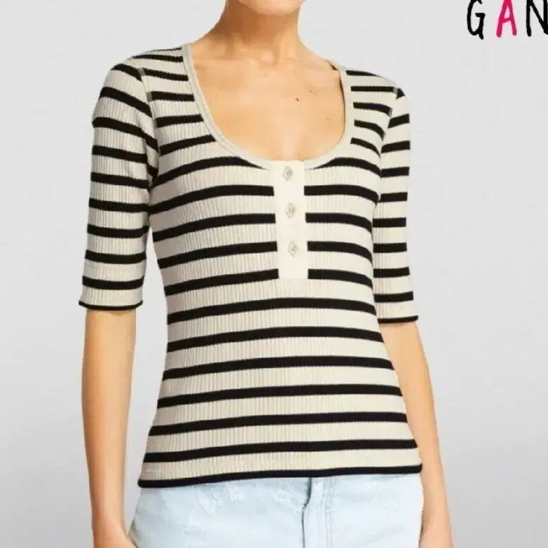 [BUNJANG] Ganni Enamel Button Scoop Neck Knit Top / ganni 가니 에나멜 단추 포인트 스쿱넥 니트 탑 55