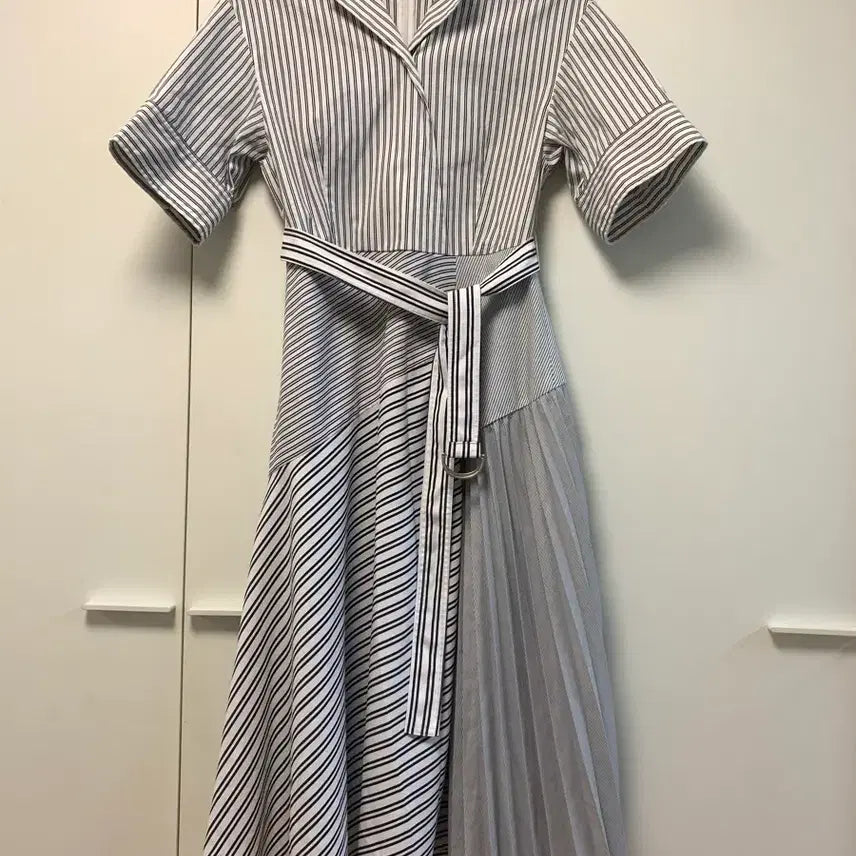 [BUNJANG] IT MICHAA Striped Midi Dress / IT MICHAA 스트라이프 원피스