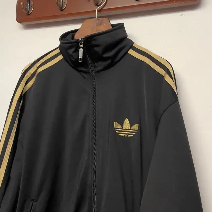 [BUNJANG] Adidas Firebird Track Jacket / 아디다스 파이어버드 검금 져지 자켓