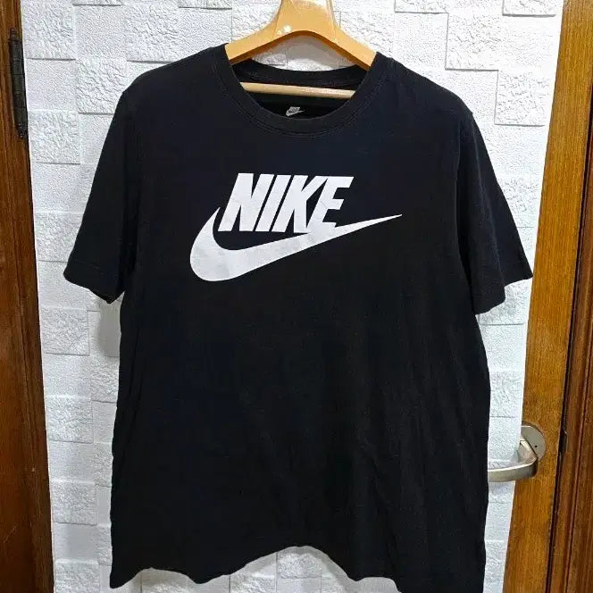 [BUNJANG] Nike Big Logo T-Shirt Black / 나이키 빅로고 반팔티 블랙