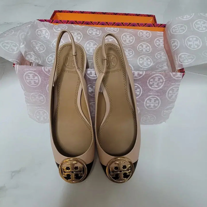 [BUNJANG] Tory Burch Two-Tone Sandals (US 5 / 225mm) / 새제품 토리버치 225사이즈(US 5사이즈)투톤 샌들 구두 단화