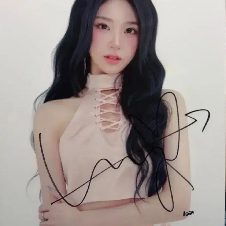 [BUNJANG] tripleS NewJeon Concert Lucky Draw Signed Frame / 트리플에스 콘서트 럭드 2등 신위 싸인 액자  양도