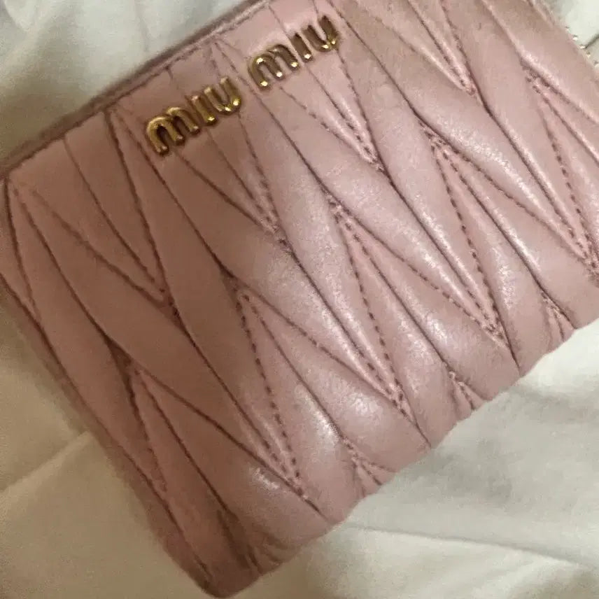 [BUNJANG] Miu Miu Madras Leather Wallet Pink / 미우미우 마테라쎄 반지갑 핑크