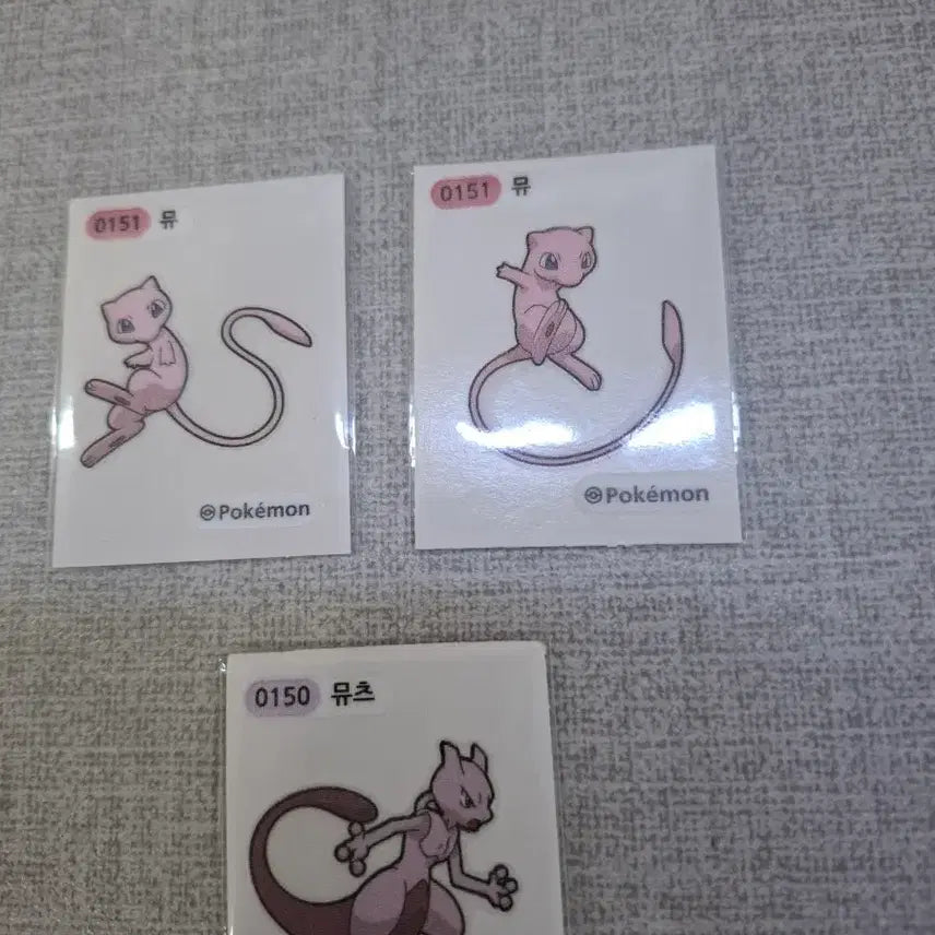 [BUNJANG] Pokemon Season 2 Mew Mewtwo POGs / 포켓몬 시즌2 뮤 뮤츠 띠부씰 판매합니다