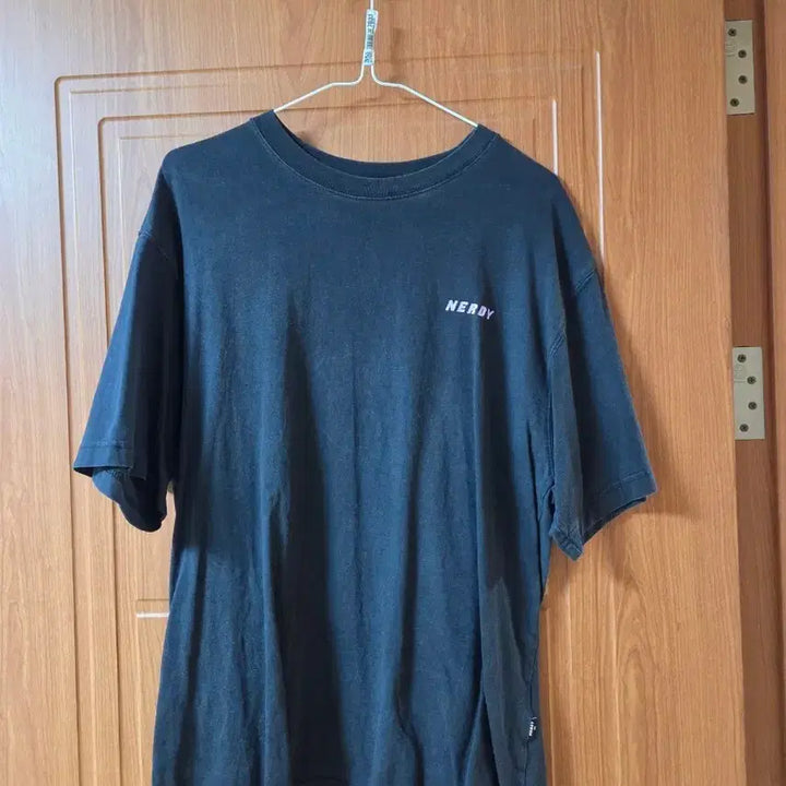[BUNJANG] NERDY Black Short-Sleeve T-Shirt / s급/ 널디 NERDY 블랙 반팔 티셔츠