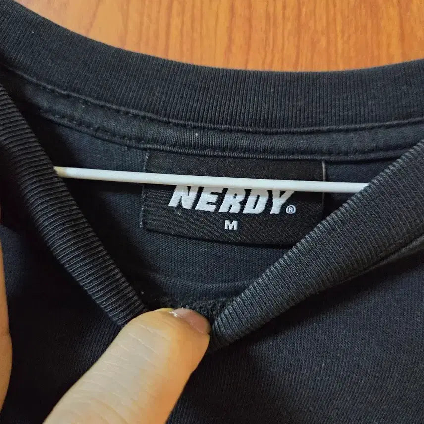 [BUNJANG] NERDY Black Short-Sleeve T-Shirt / s급/ 널디 NERDY 블랙 반팔 티셔츠