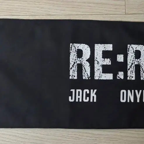 [SOLD OUT] 리레볼루션 슬로건 팝니다
