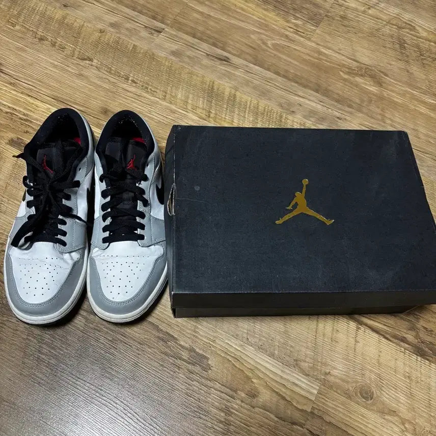 [BUNJANG] Nike Jordan 1 Low Light Smoke Grey (275mm) / 나이키 조던1 로우 라이트스모크그레이 275