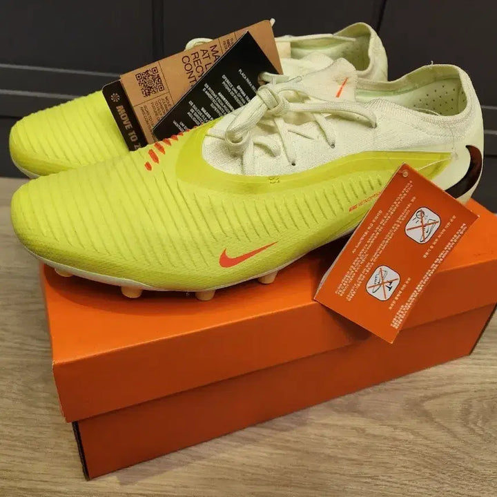 [BUNJANG] Nike Phantom GX 2 Elite AG Football Boots Hyper Crimson/Lime Blast 270 / 나이키 팬텀 6 로우 프로 AG 하이퍼 크림슨 라임라이트 270