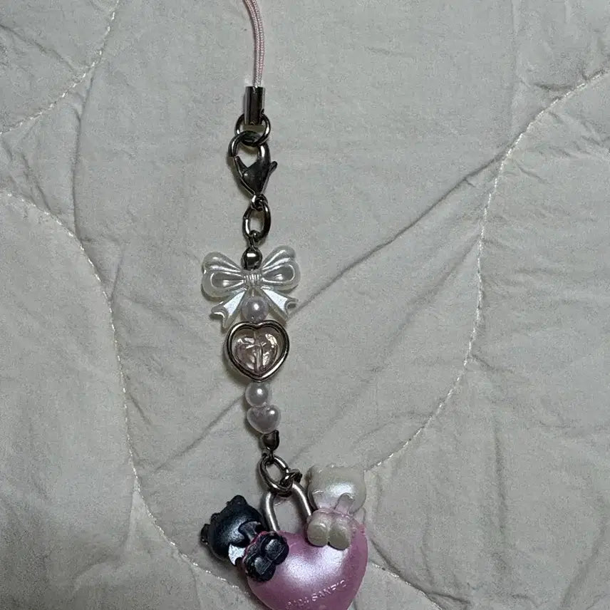 [BUNJANG] Hello Kitty Angel Devil Lock Strap Keychain / 헬로키티 천사 악마 자물쇠 스트랩 키링