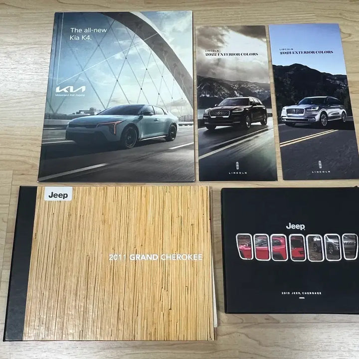 [BUNJANG] Vintage Automotive Catalog Collection (Kia, Lincoln, Jeep, Honda, Acura, Nissan, Subaru, Lexus) / 미국 자동차 카탈로그 (기아/링컨/지프/혼다/어큐라/닛산/스바루/렉서스)