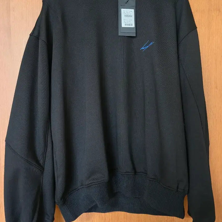 [BUNJANG] Songzio Embroidered Sweatshirt / (가격제안해주세요)송지오 자수 맨투맨 판매