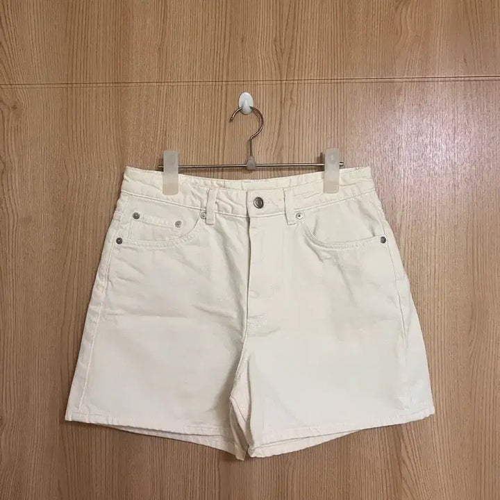 [BUNJANG] ARKET White Short Pants / ARKET 아르켓 숏팬츠