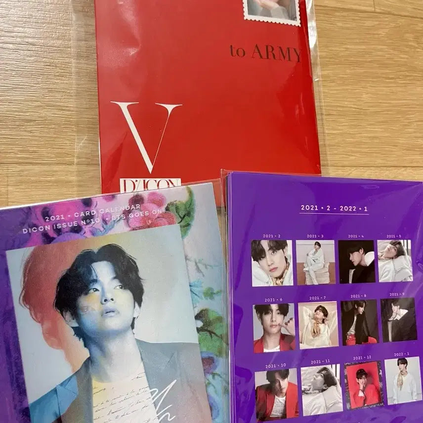 [BUNJANG] BTS V DICON Photobook, Magic Shop Mini Flag, Concert MD &amp; BT21 Tata Bundle Set / 일괄양도)방탄 디아이콘 뷔 화보집&amp;매직샵미니플래그&amp;콘서트MD&amp;BT21타타